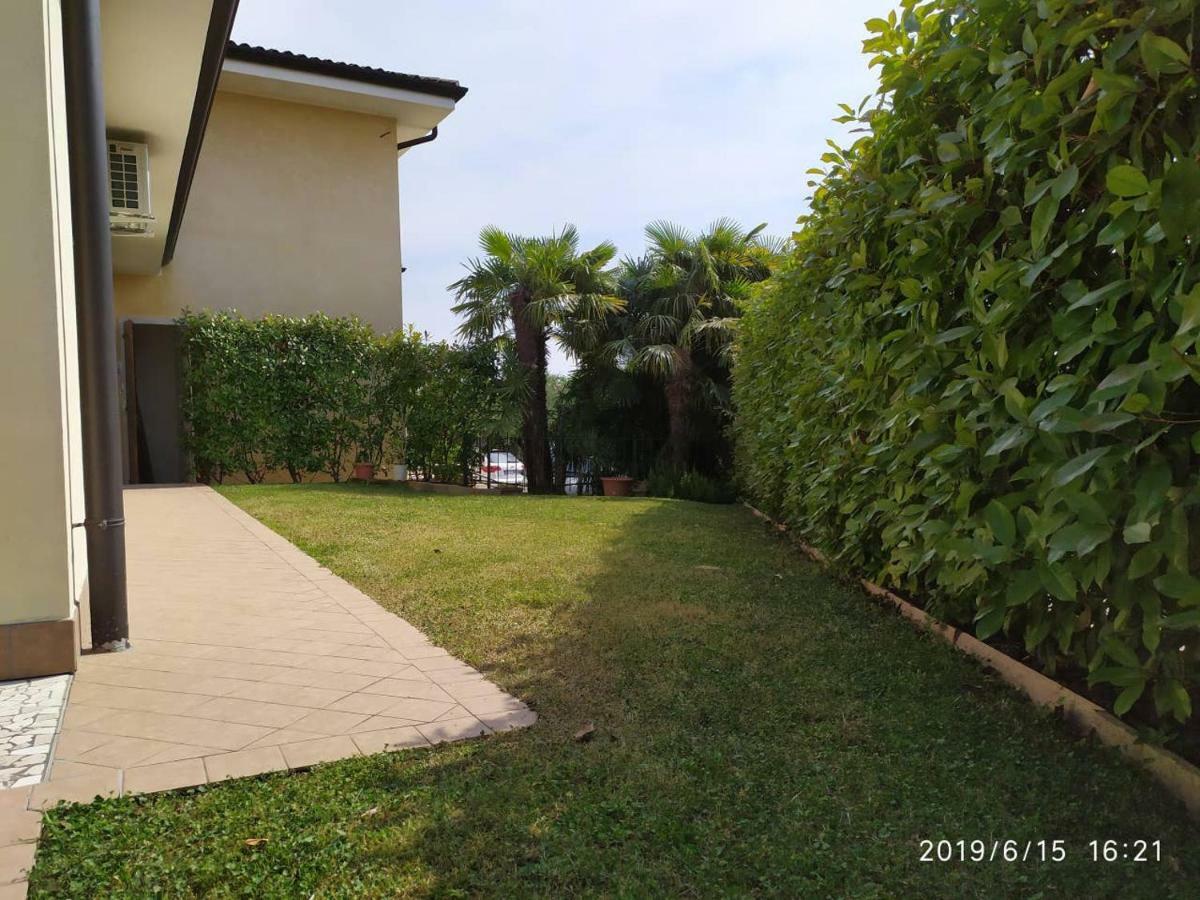Appartamento Con Giardino A Cisano Di Bardolino Exterior photo
