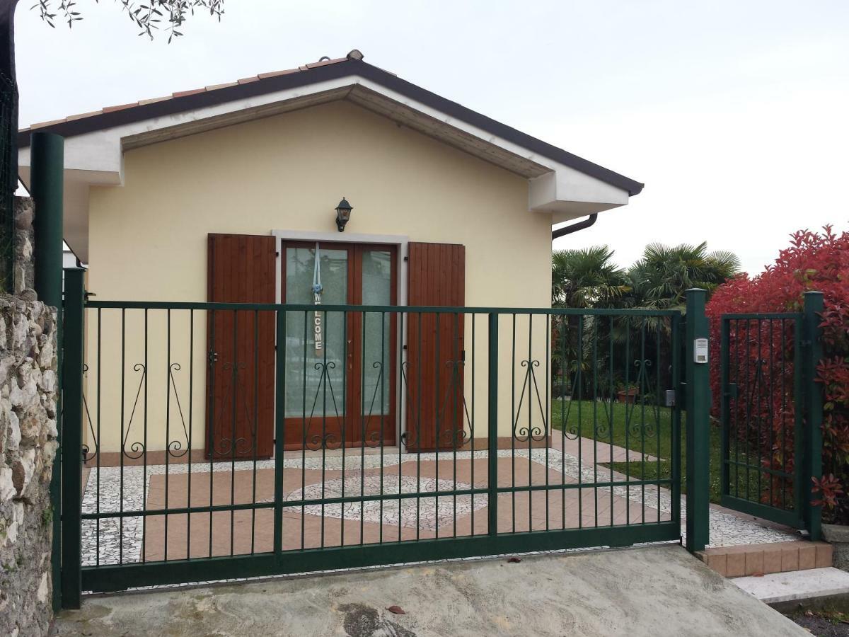 Appartamento Con Giardino A Cisano Di Bardolino Exterior photo