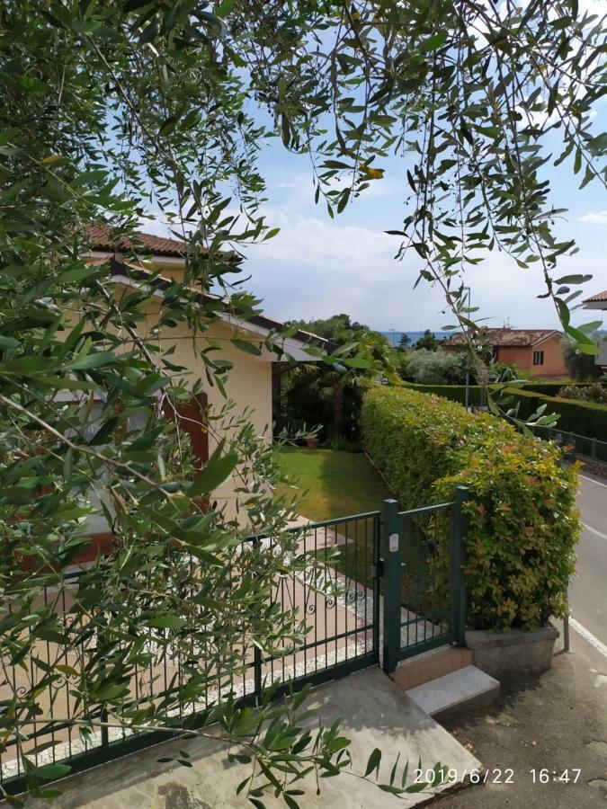 Appartamento Con Giardino A Cisano Di Bardolino Exterior photo