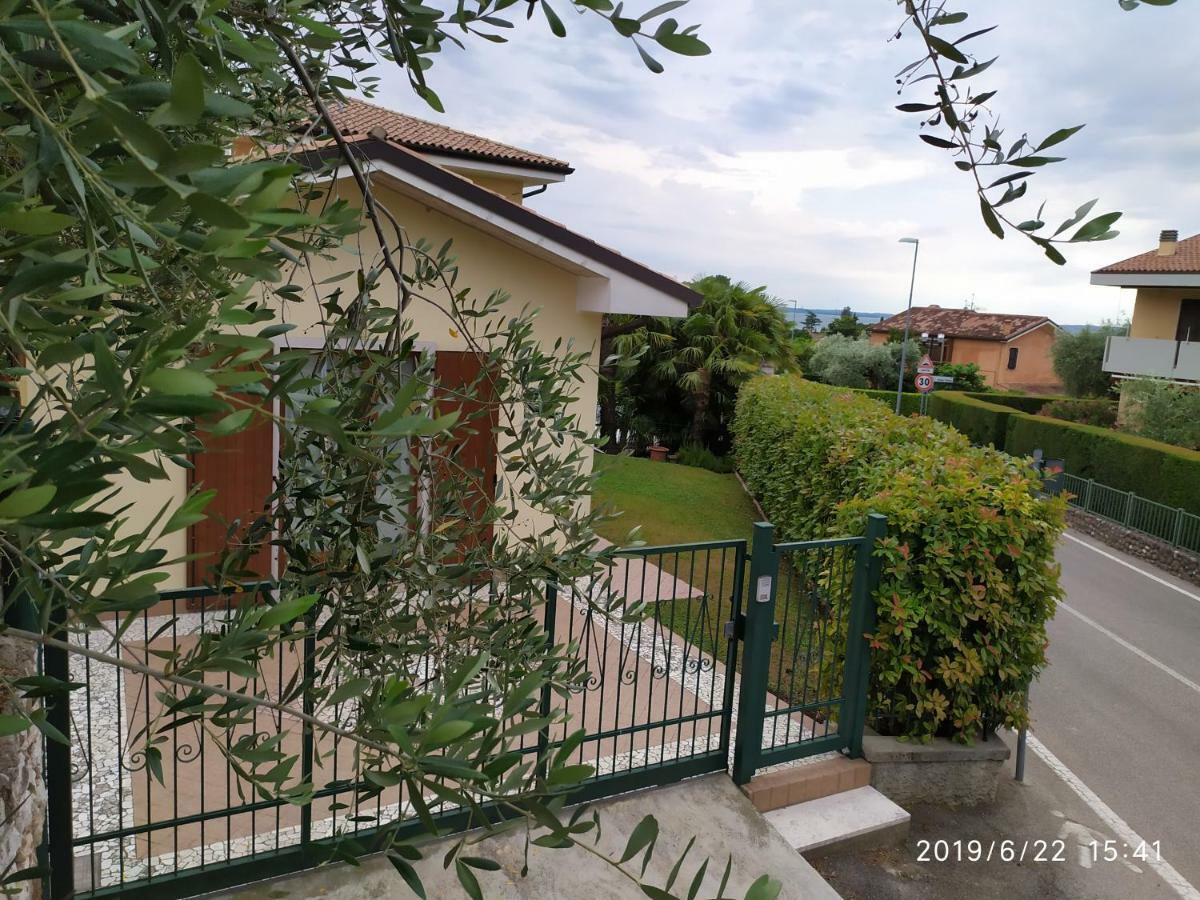 Appartamento Con Giardino A Cisano Di Bardolino Exterior photo